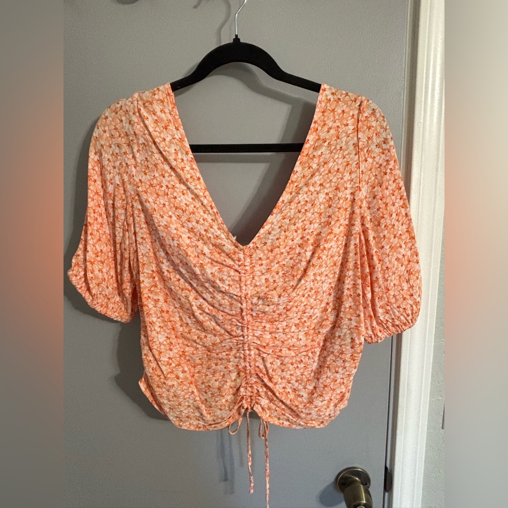Cute summery H&M top